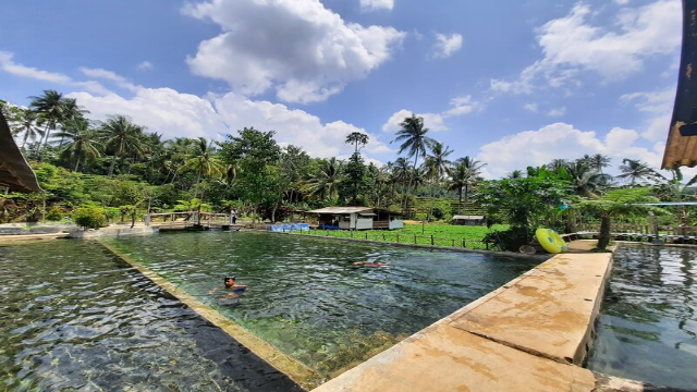 Menyelami Kejernihan Mata Air Cimincul Subang